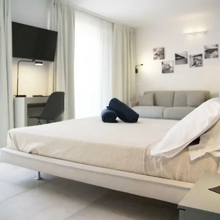 Mada Charm Terrace&carugio * Vernazza