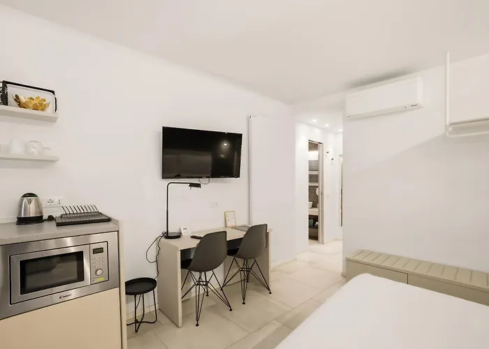 Mada Charm Terrace&carugio * فيرناتْسا
